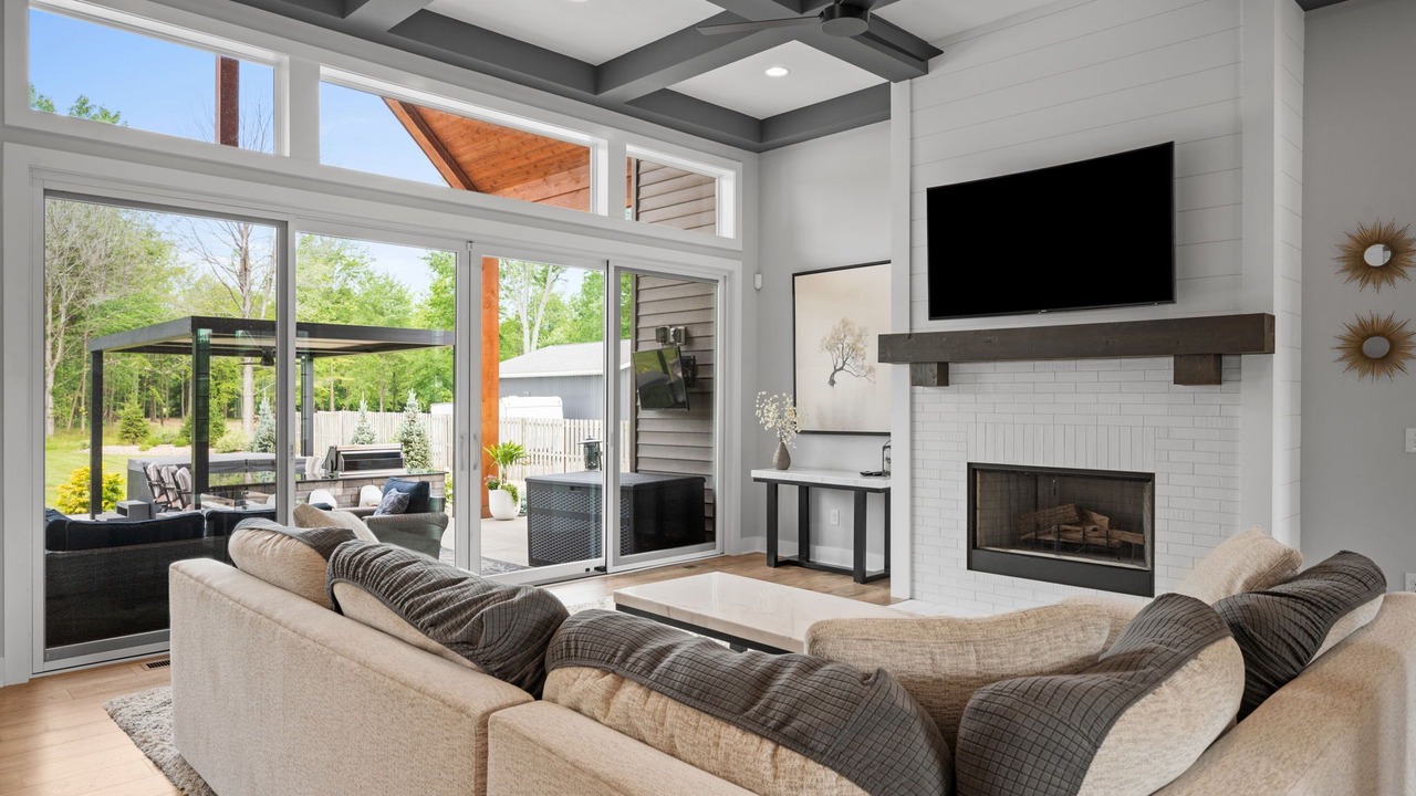 Photo of Livingroom in Columbia Township