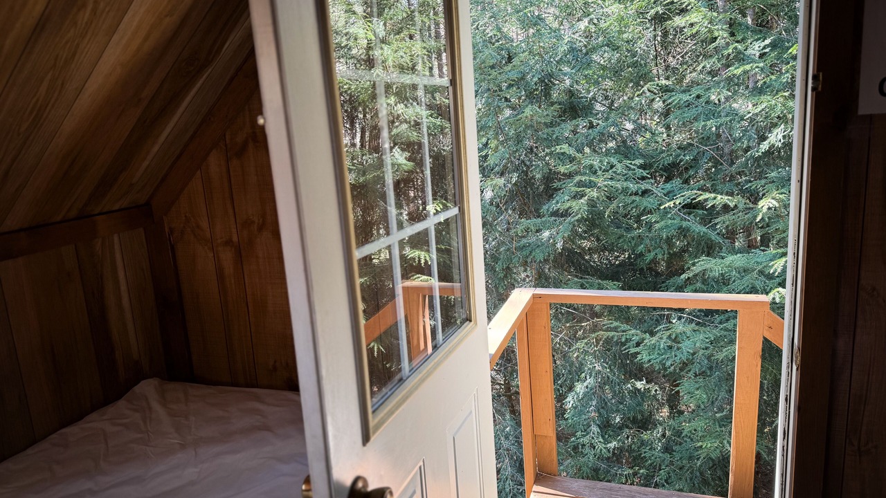 Photo of Bedroom in Central City