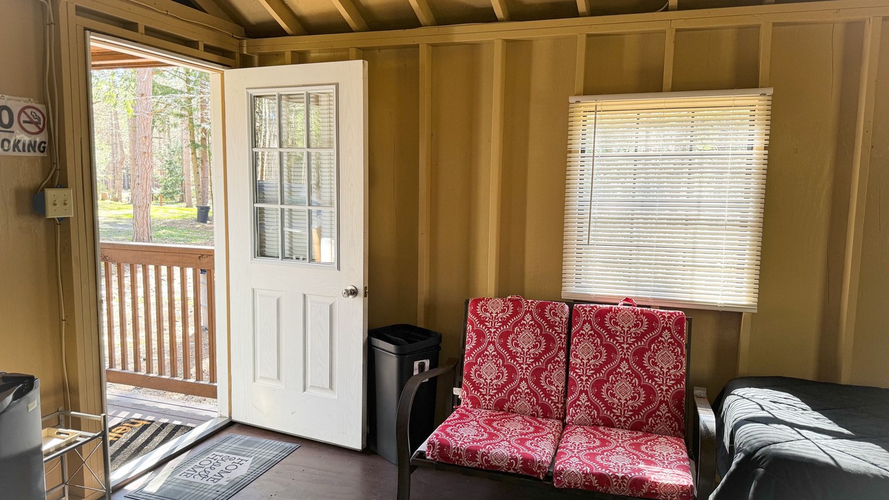 Photo of Livingroom in Central City