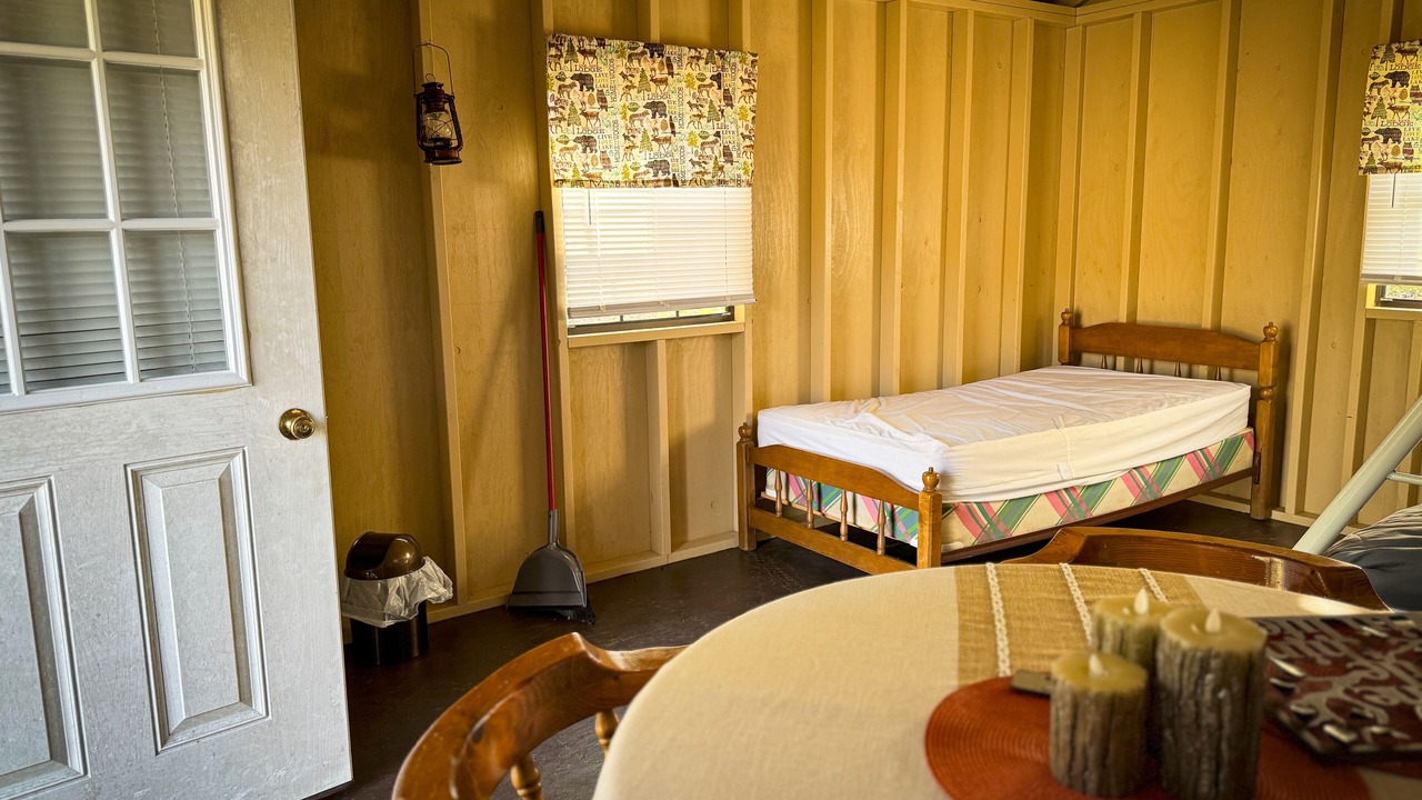 Photo of Bedroom in Central City