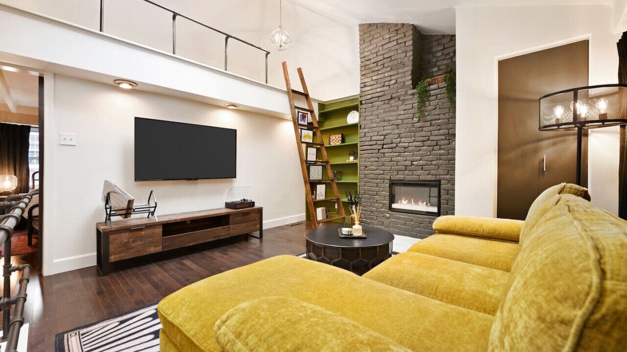 Photo of Livingroom in Central Northside