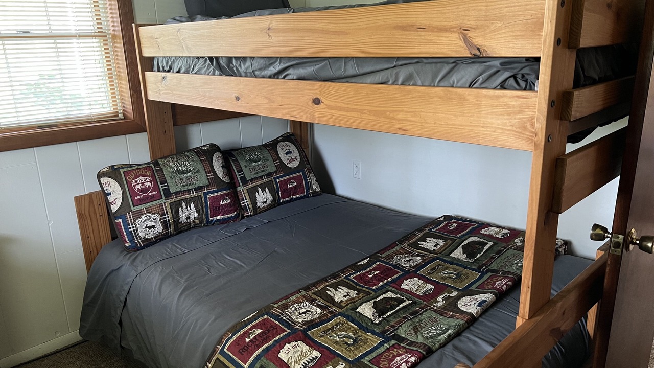 Photo of Bedroom in Pymatuning South