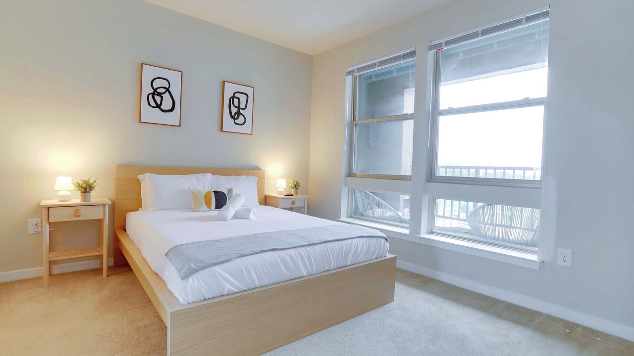 Photo of Bedroom in Jefferson Manor