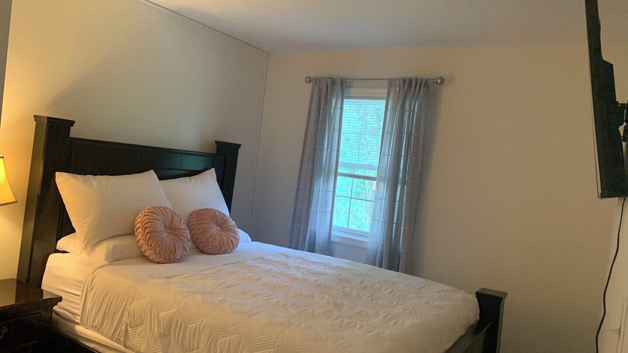 Photo of Bedroom in Elizabethtown