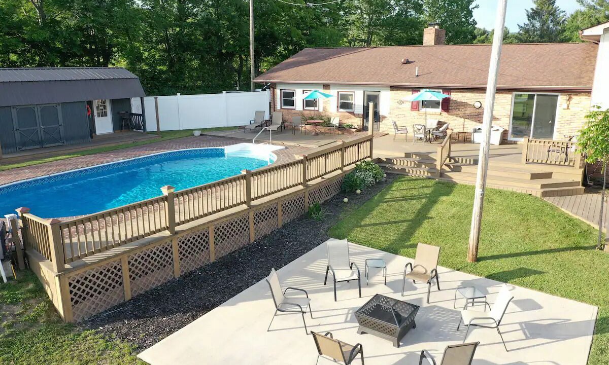 Photo of Outdoor in Sugar Grove