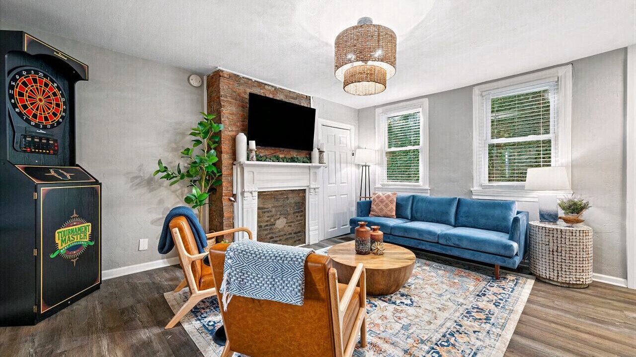 Photo of Livingroom in South Side Flats