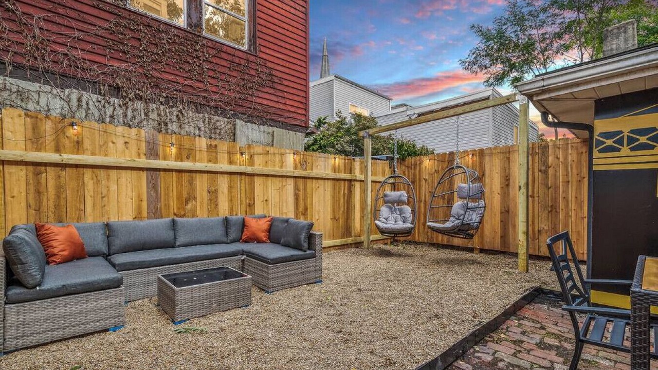 Photo of Outdoor in South Side Flats