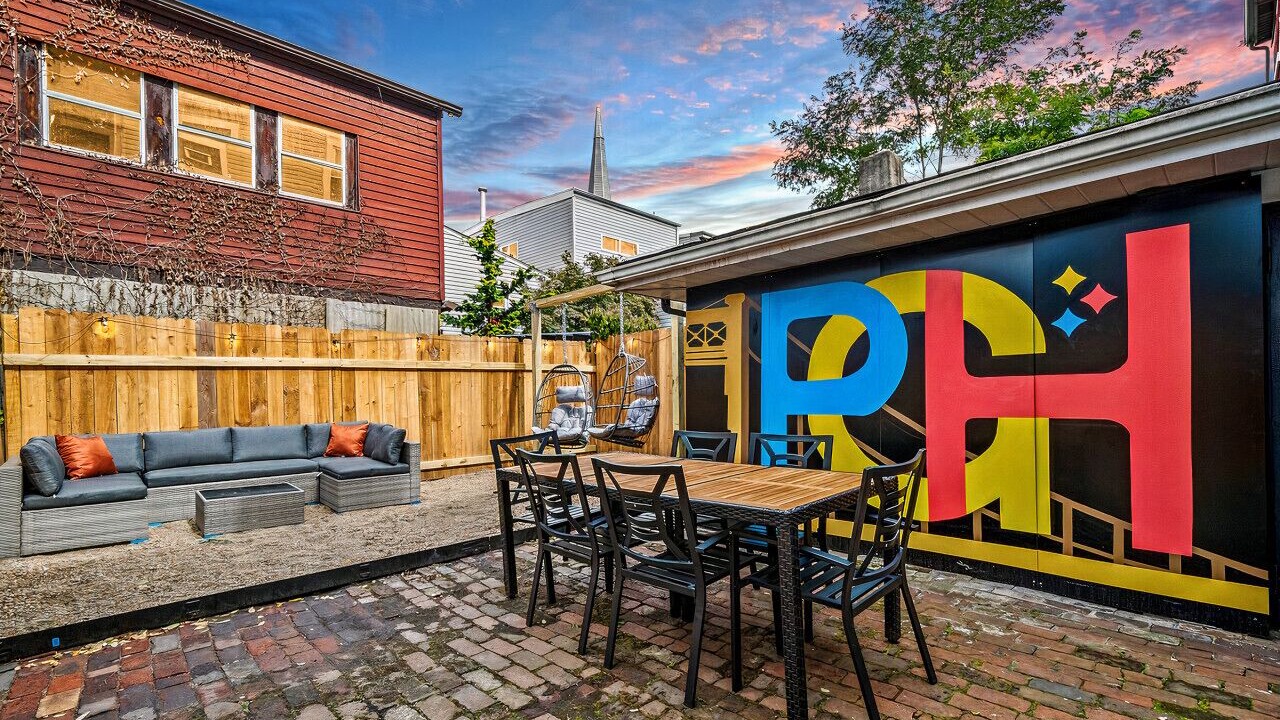 Photo of Outdoor in South Side Flats