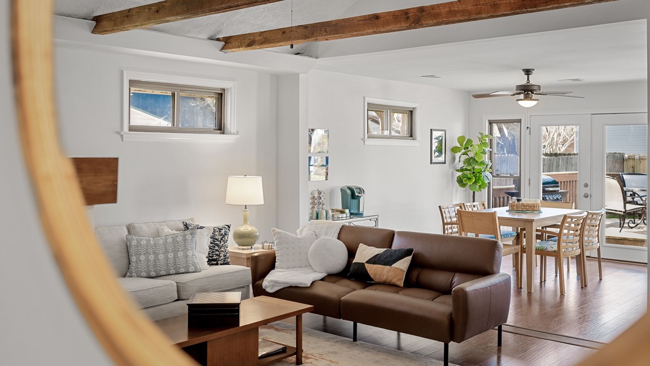 Photo of Livingroom in Issue