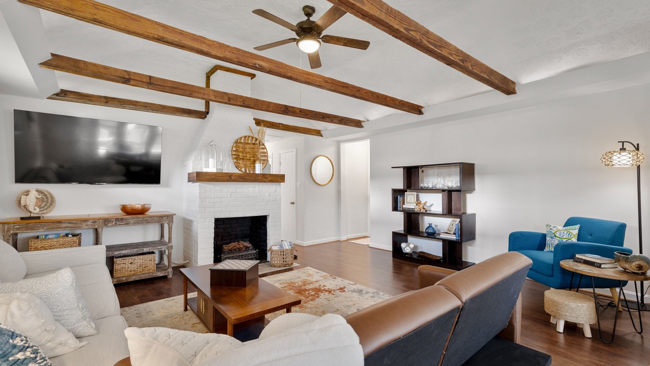 Photo of Livingroom in Issue