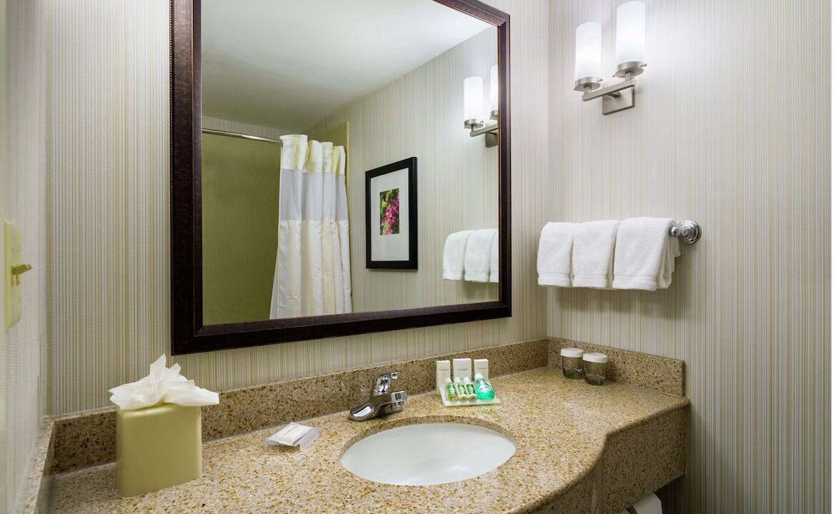 Photo of Bathroom in Hopelawn