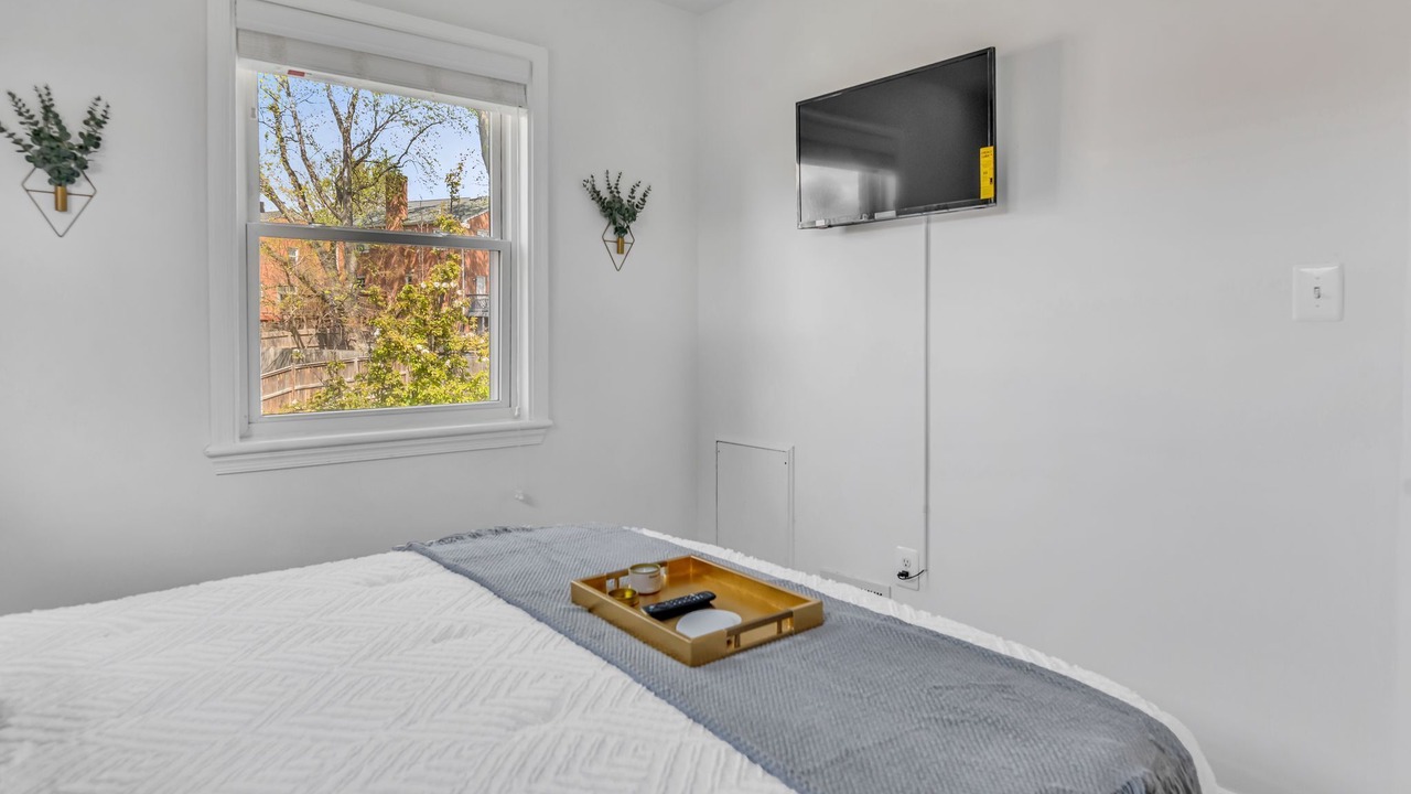 Photo of Bedroom in Seminary Hill