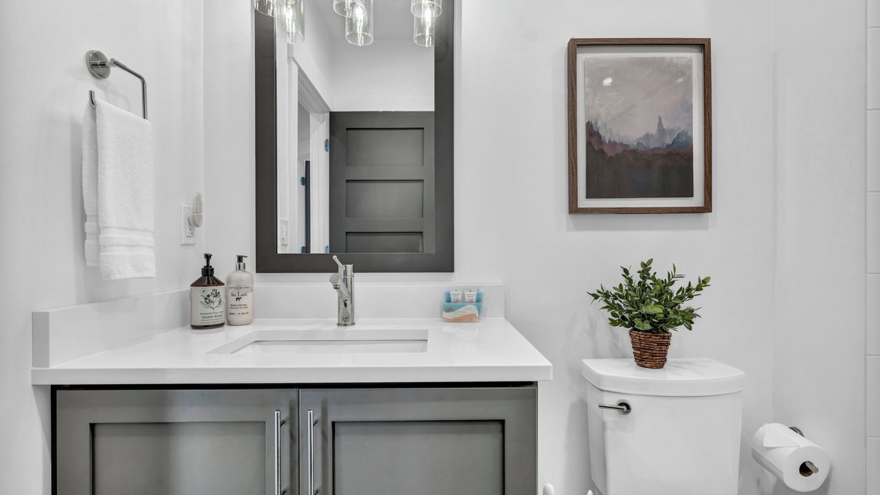 Photo of Bathroom in Detroit - Shoreway
