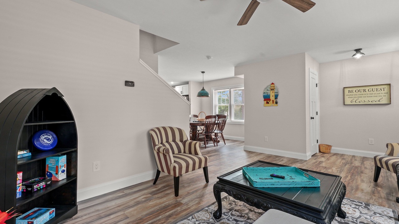 Photo of Livingroom in Deep Hole