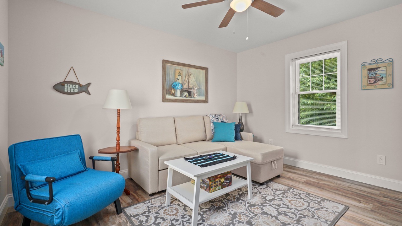 Photo of Livingroom in Deep Hole