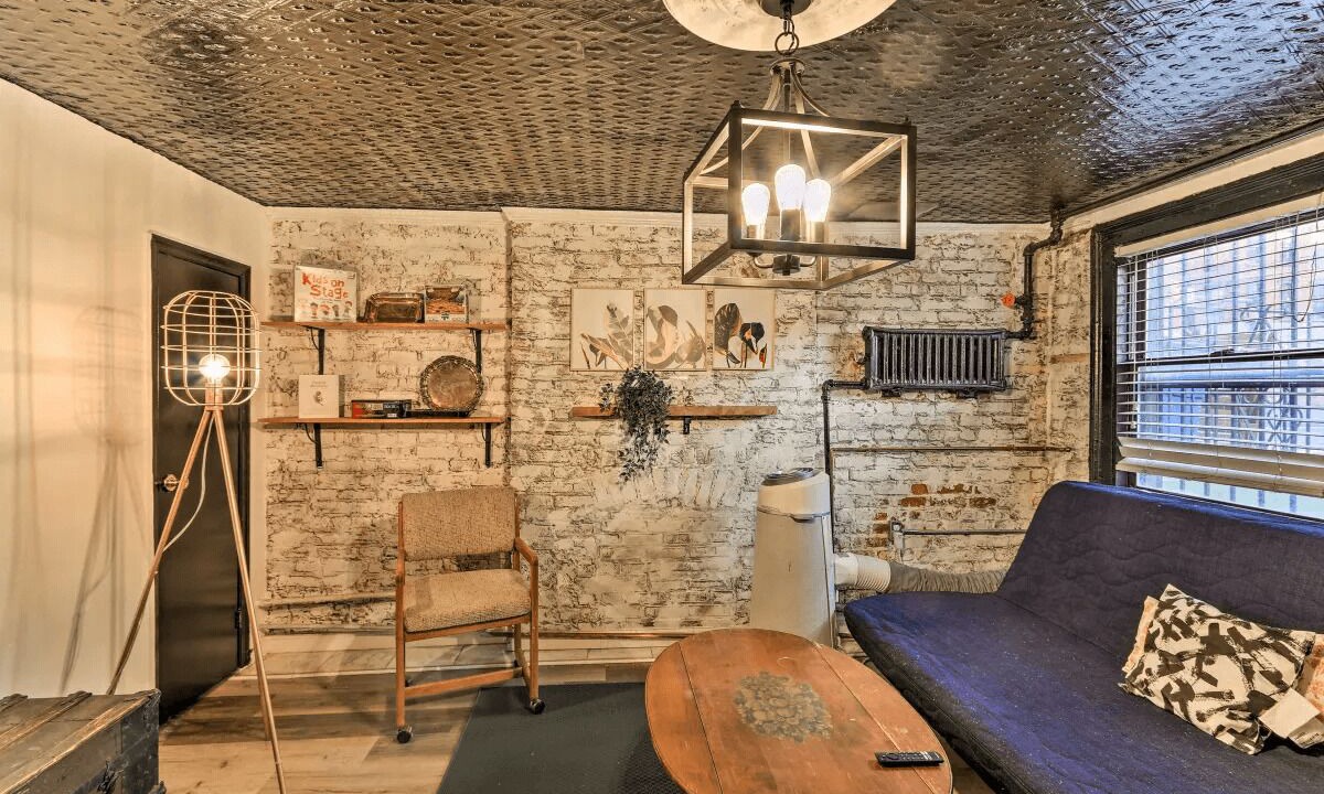 Photo of Livingroom in Historic Downtown