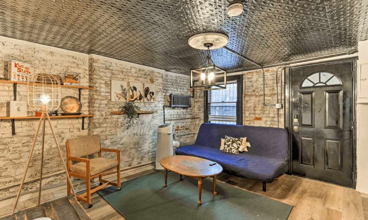 Photo of Livingroom in Historic Downtown