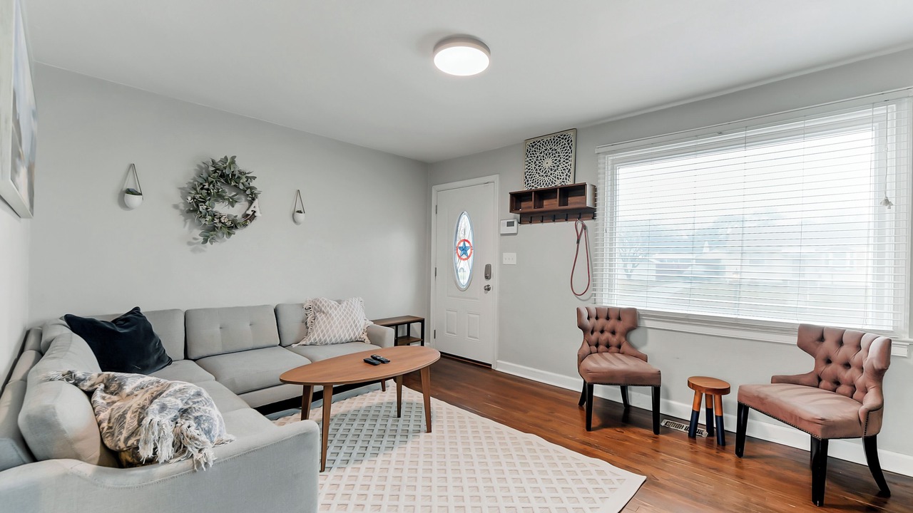Photo of Livingroom in North Camellia Acres