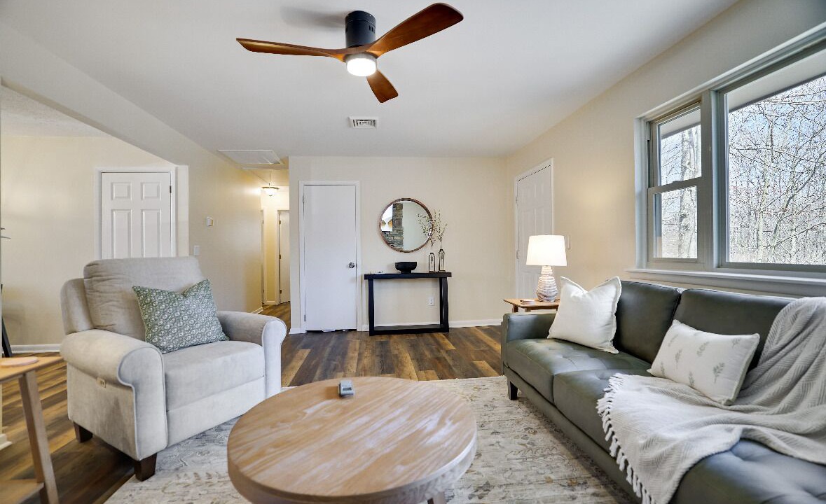 Photo of Livingroom in Gouldsboro