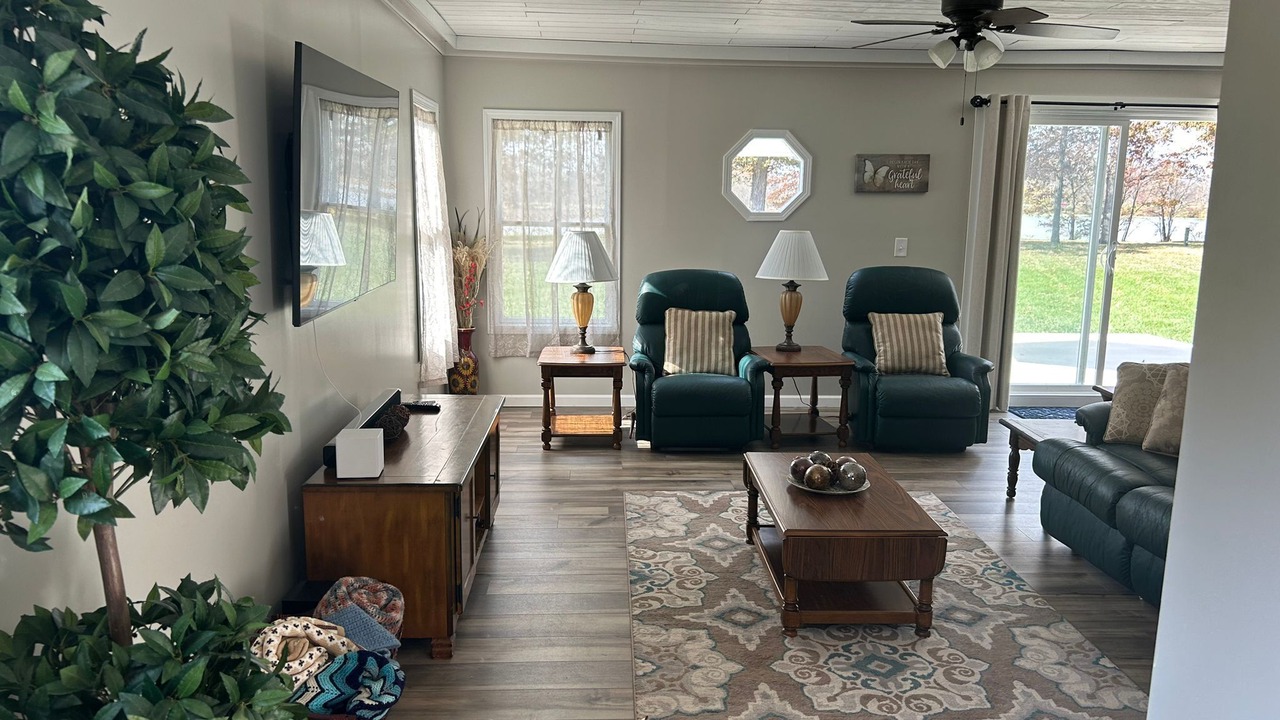 Photo of Livingroom in St. Marys