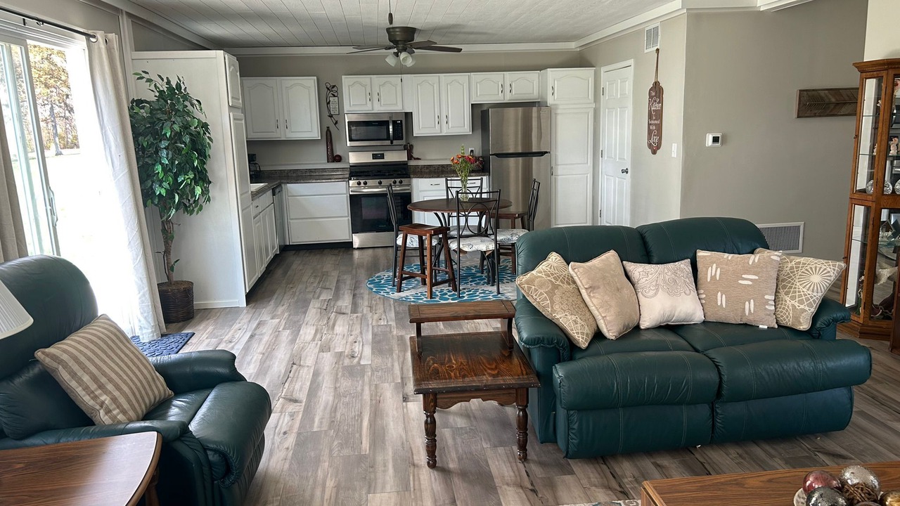 Photo of Livingroom in St. Marys