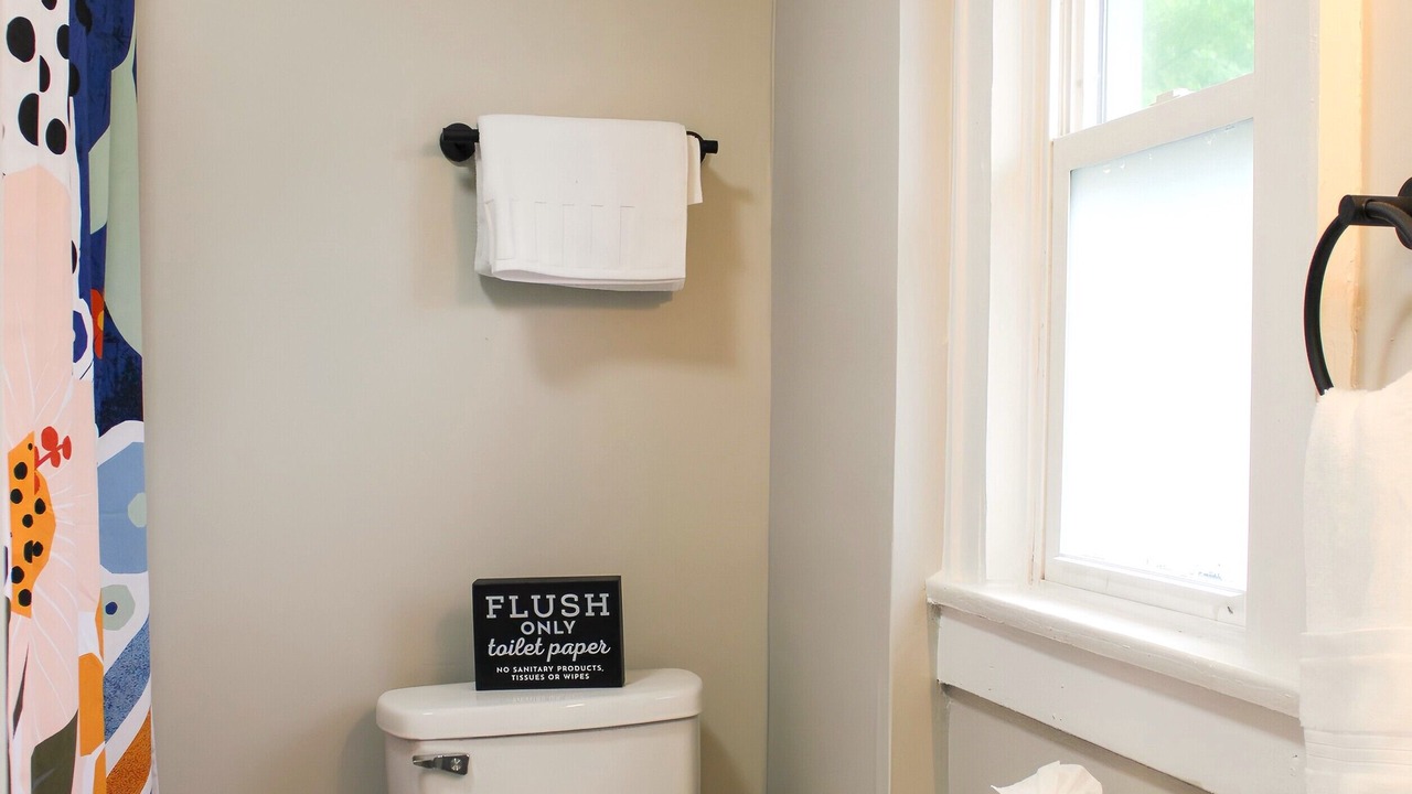 Photo of Bathroom in Downtown Columbus
