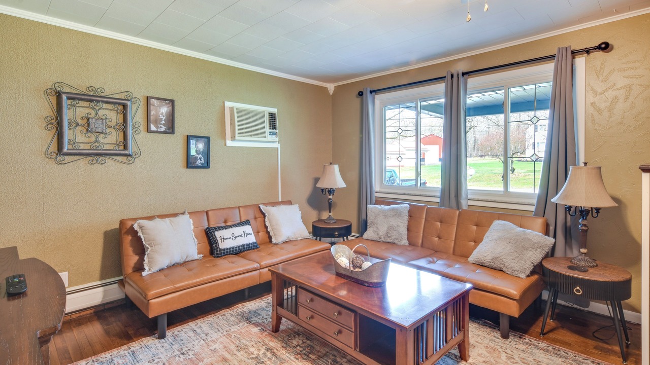 Photo of Livingroom in DuBois