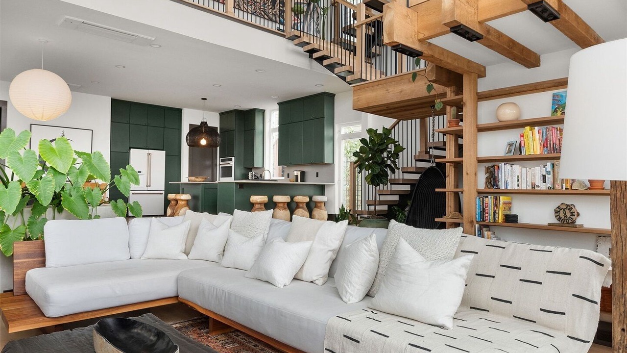 Photo of Livingroom in Shelby Hills
