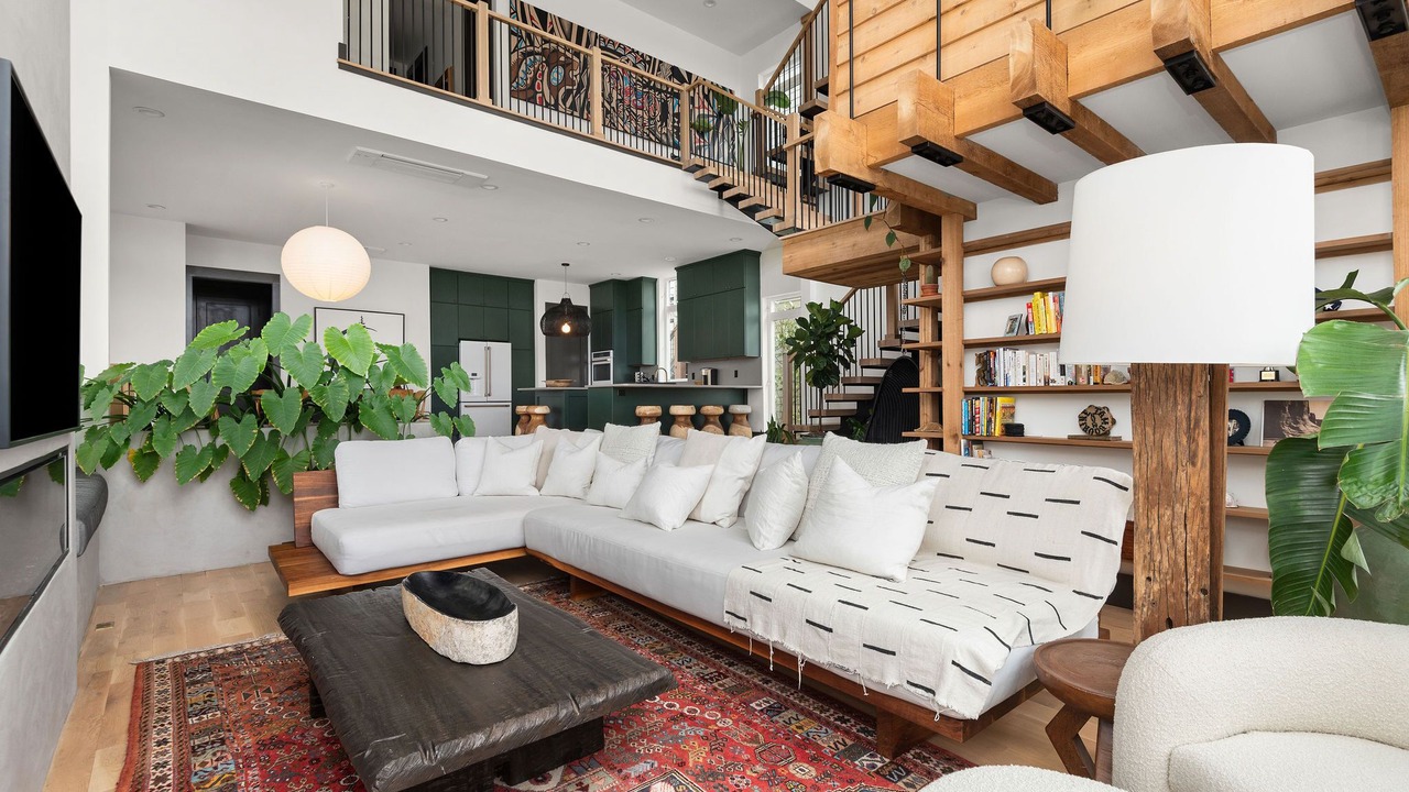 Photo of Livingroom in Shelby Hills