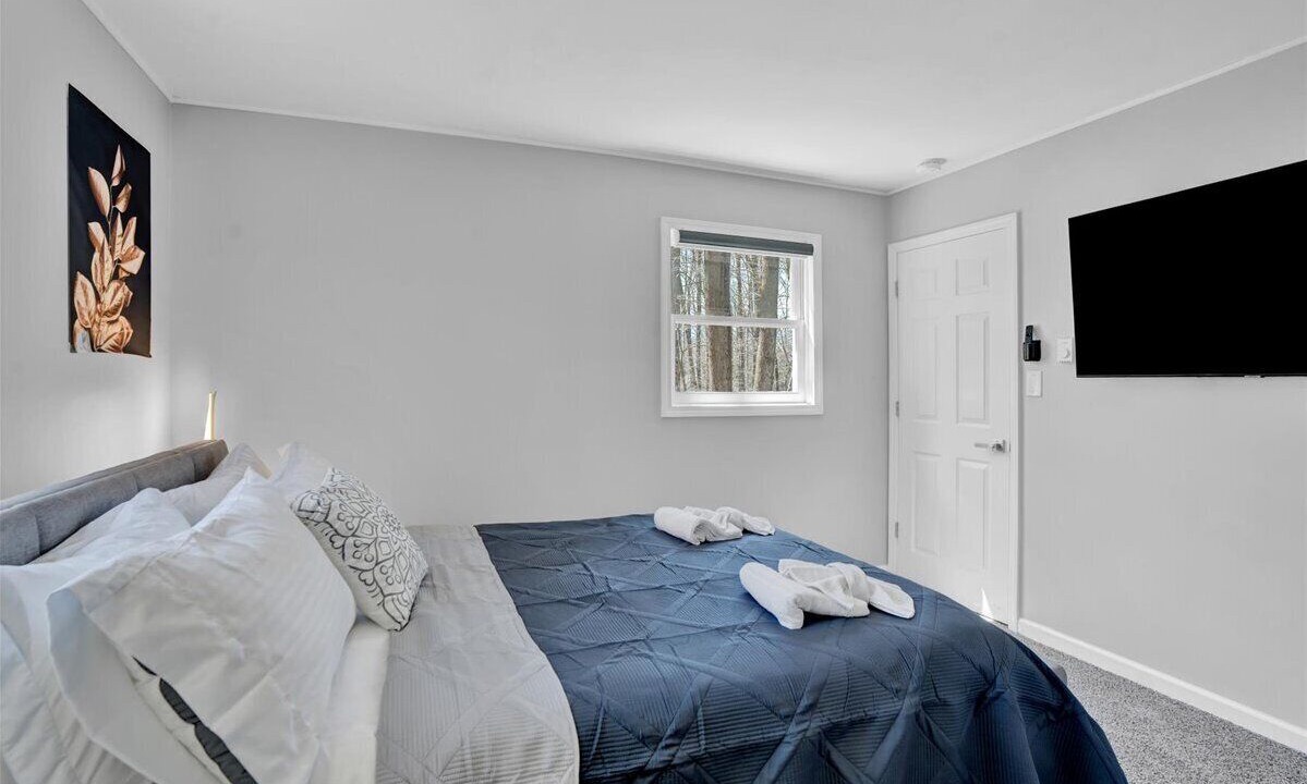 Photo of Bedroom in Gouldsboro