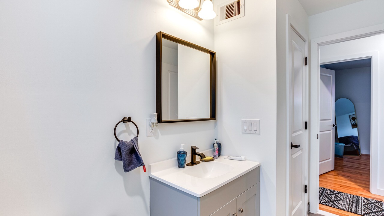Photo of Bathroom in Elizabeth