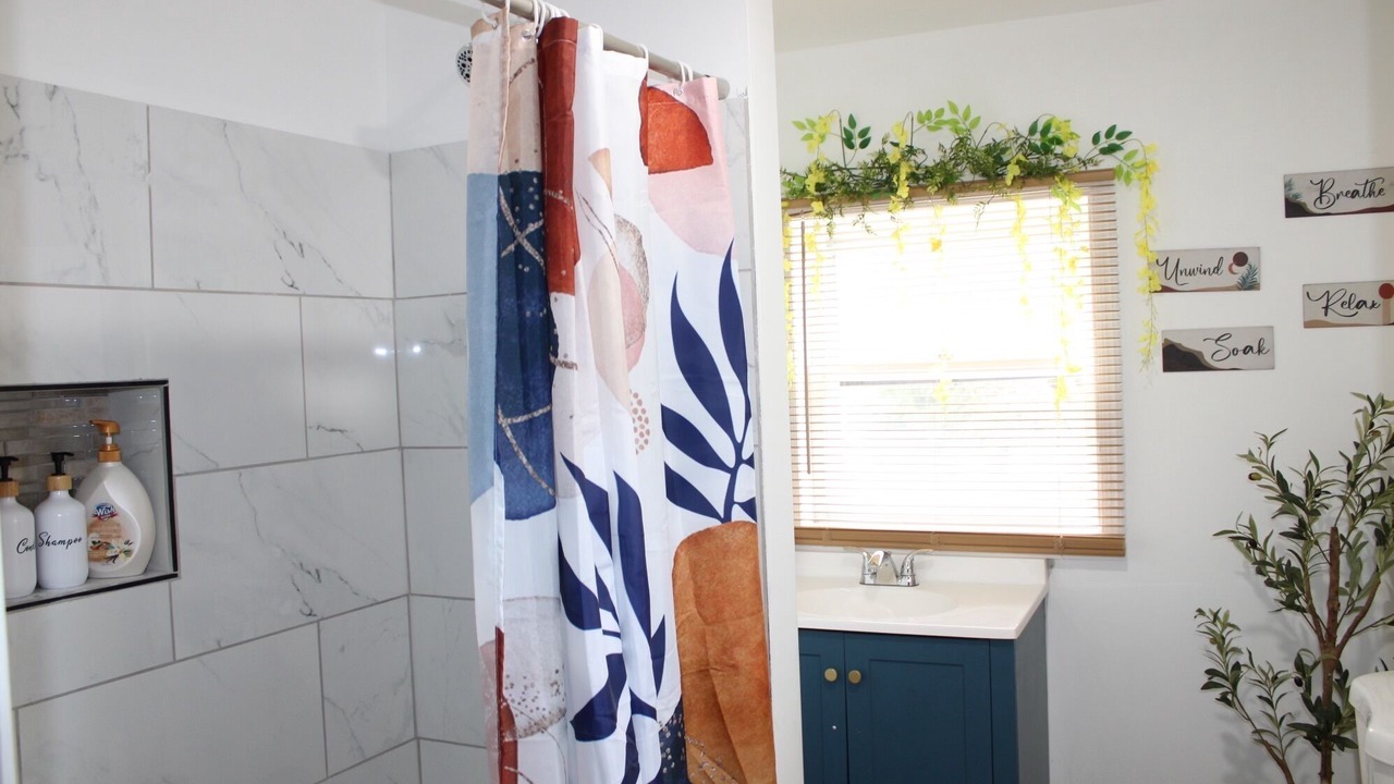 Photo of Bathroom in Lochearn