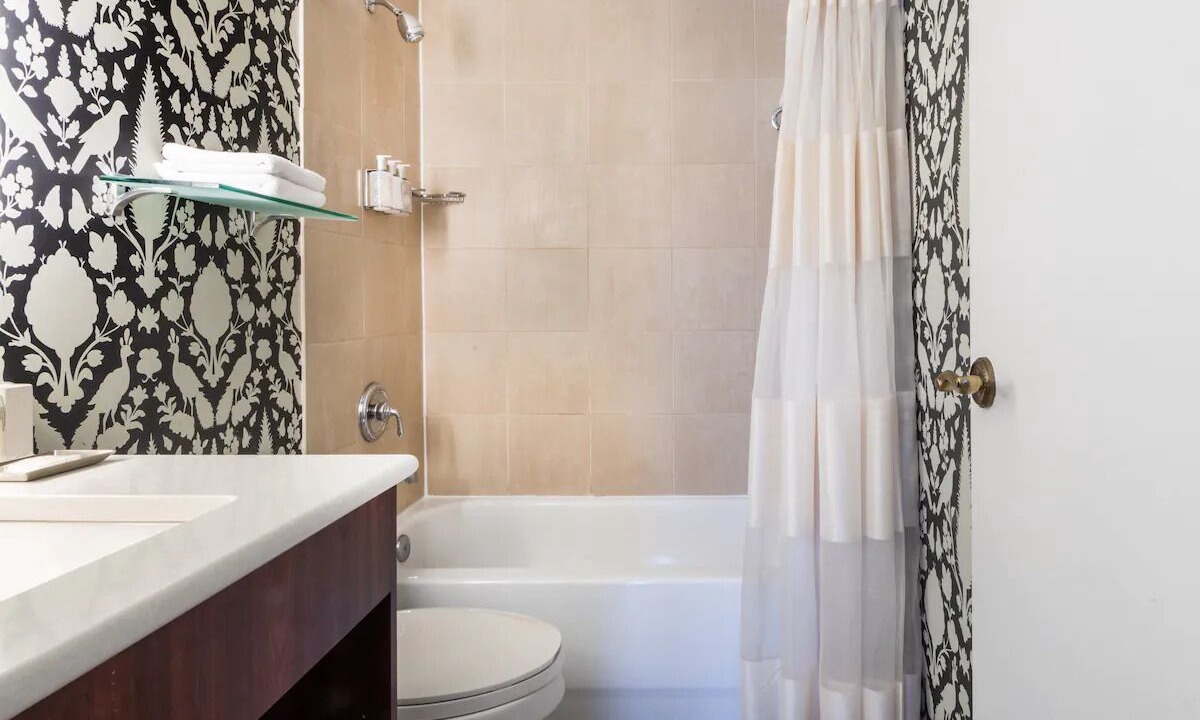 Photo of Bathroom in Historic District