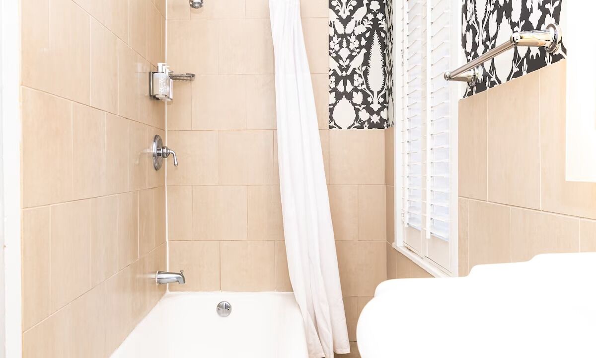 Photo of Bathroom in Historic District