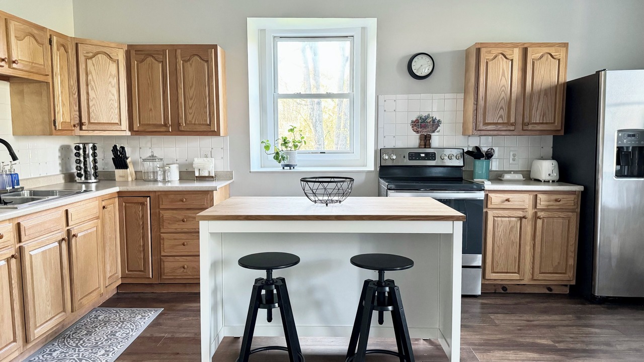 Photo of Kitchen in Lebanon - Pine Grove