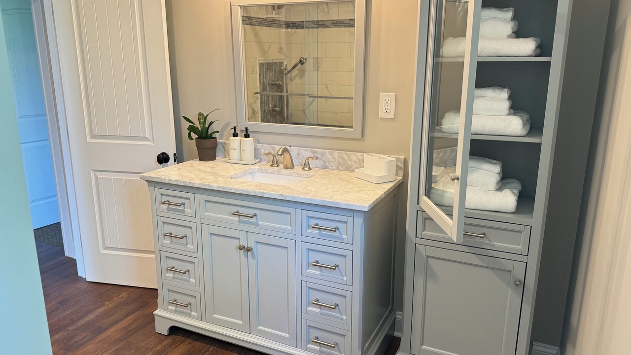 Photo of Bathroom in Lebanon - Pine Grove