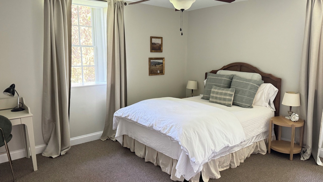 Photo of Bedroom in Lebanon - Pine Grove