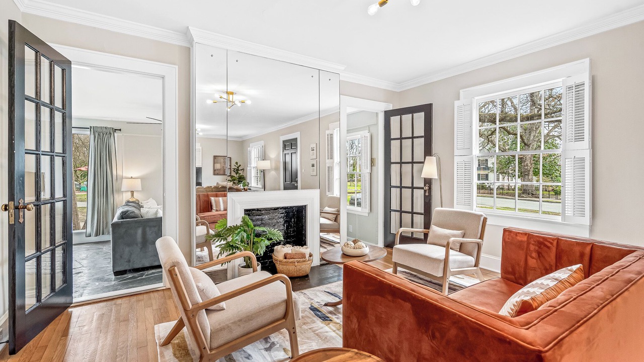 Photo of Livingroom in Burlington