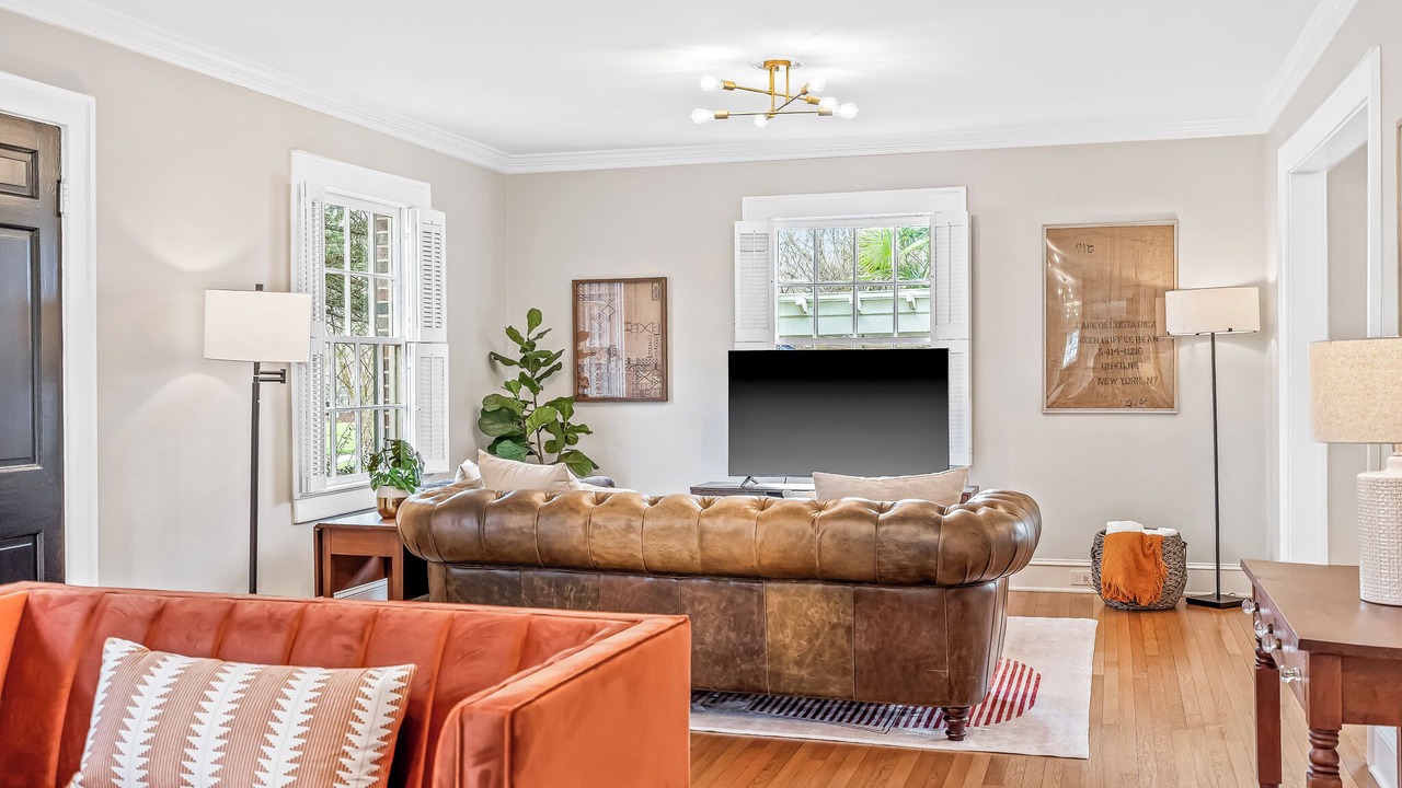Photo of Livingroom in Burlington