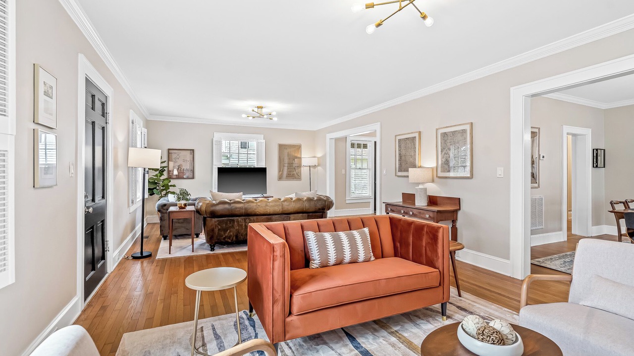 Photo of Livingroom in Burlington