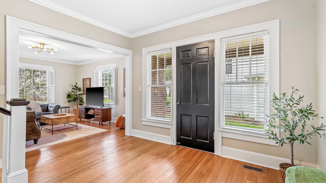 Photo of Livingroom in Burlington