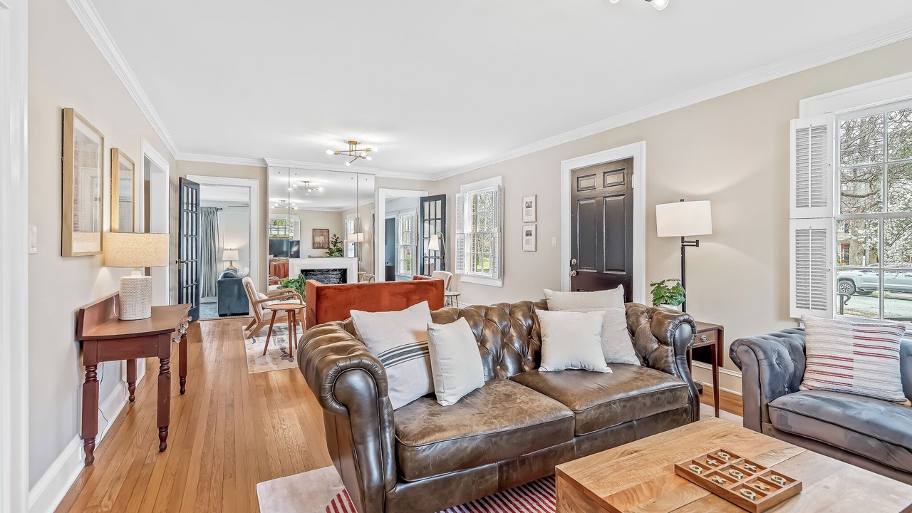Photo of Livingroom in Burlington