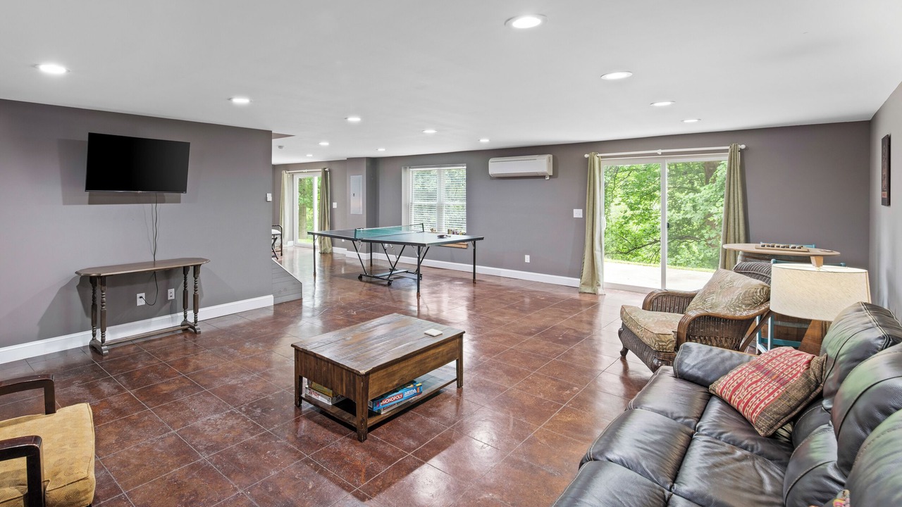 Photo of Bedroom in Lovingston