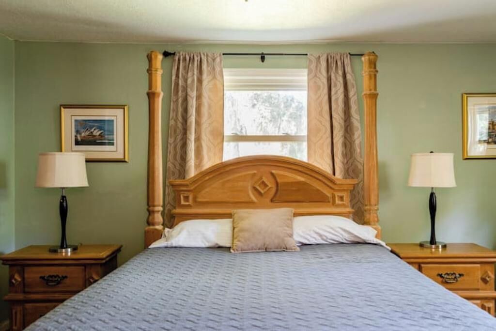 Photo of Bedroom in Woodland Beach