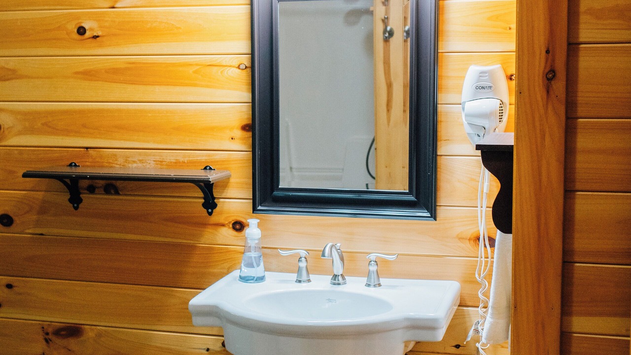 Photo of Bathroom in Millersburg
