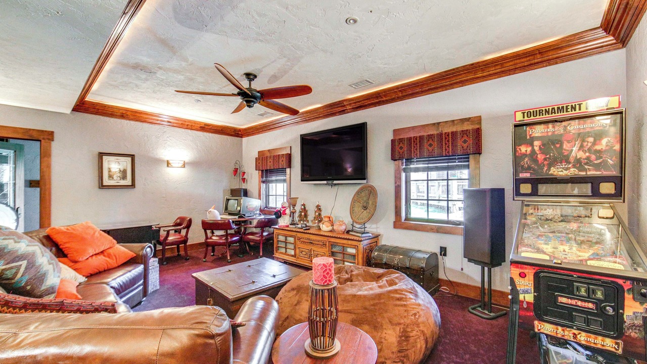 Photo of Livingroom in Champion