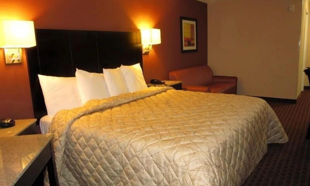 Photo of Bedroom in Monmouth Junction