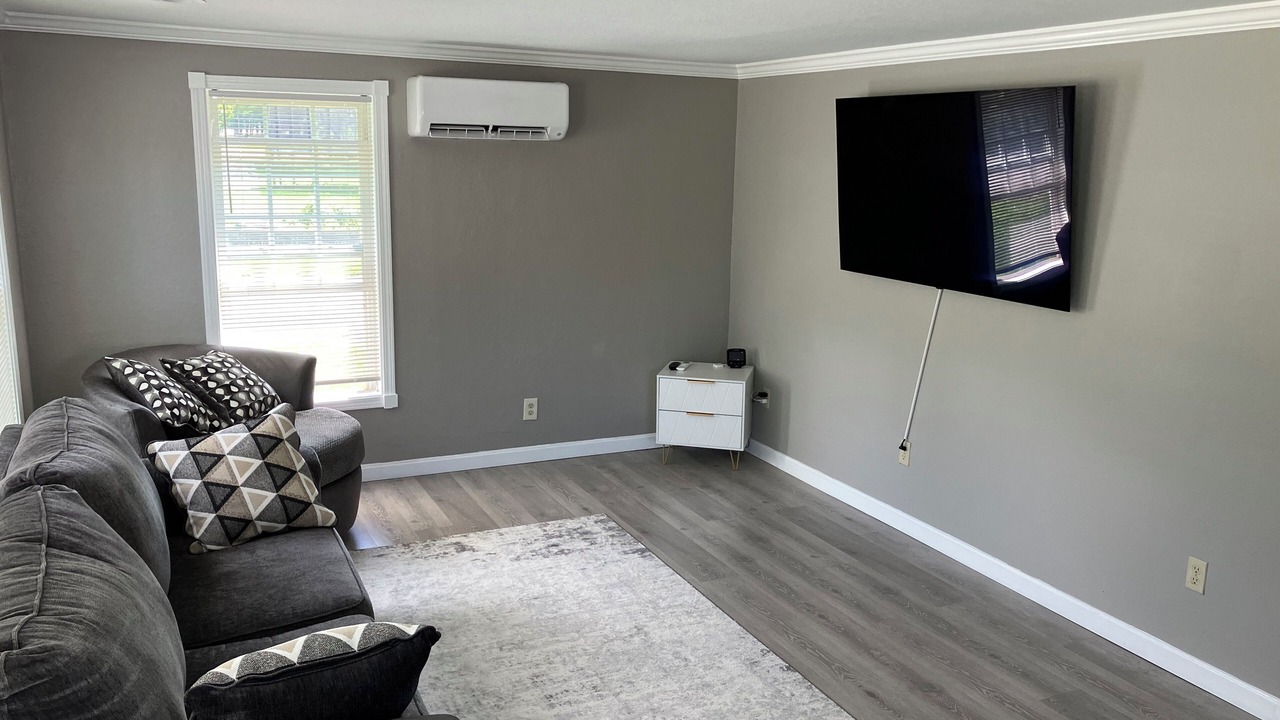 Photo of Livingroom in Conneaut Lakeshore