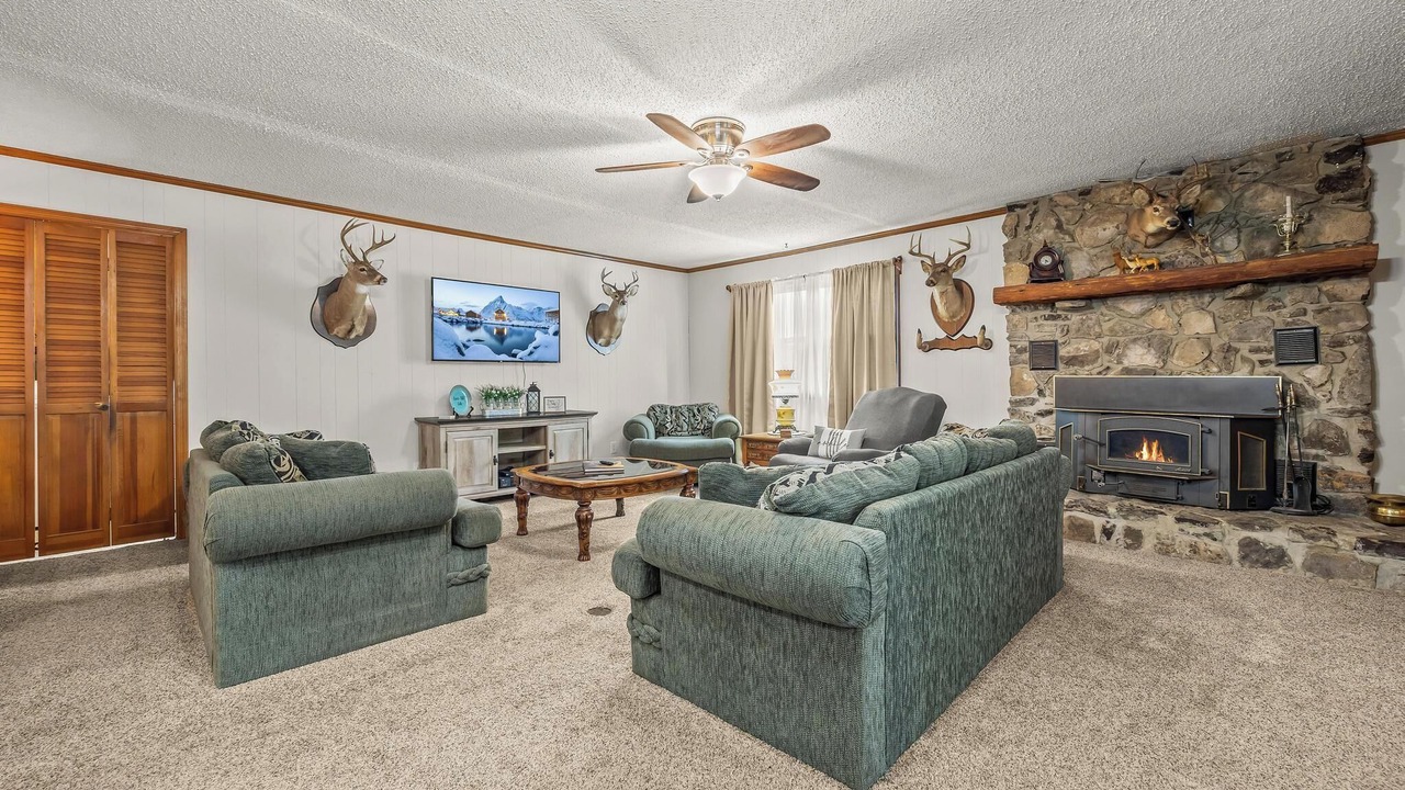 Photo of Livingroom in Smithville