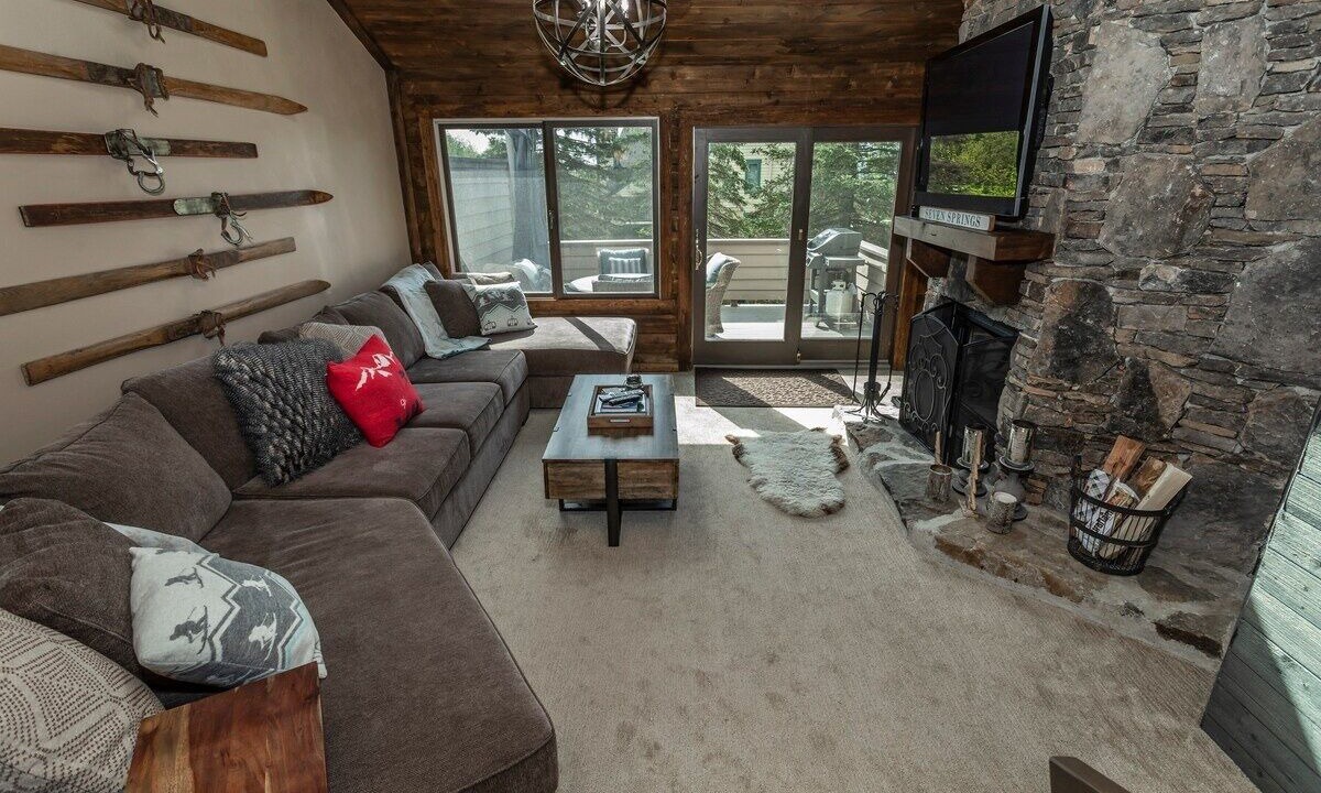 Photo of Livingroom in Seven Springs